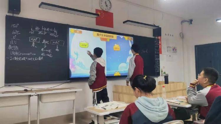 廣告機(jī)廠家